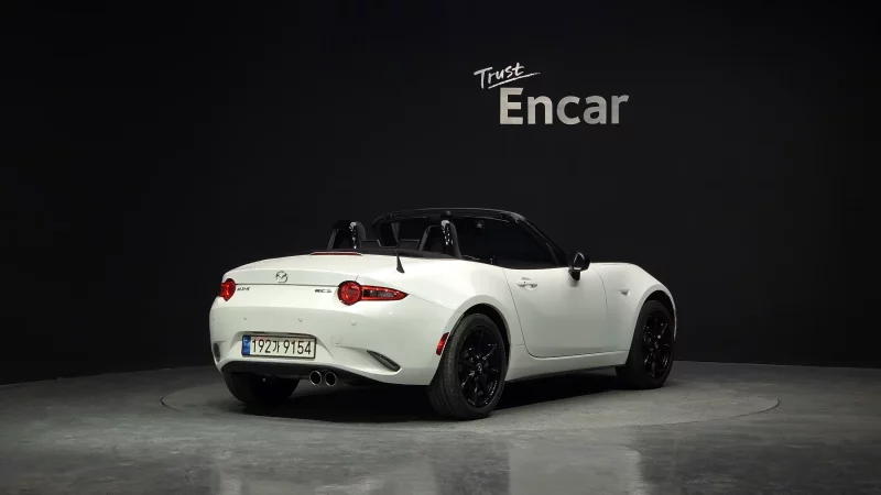 Mazda MX-5 Miata