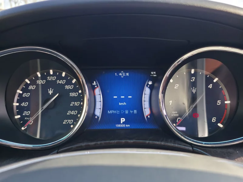 Maserati QUATTROPORTE