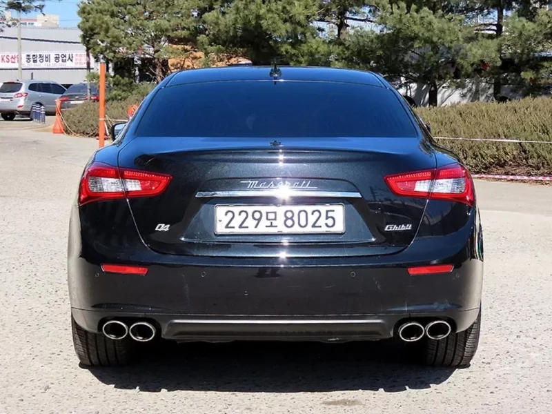 Maserati GHIBLI