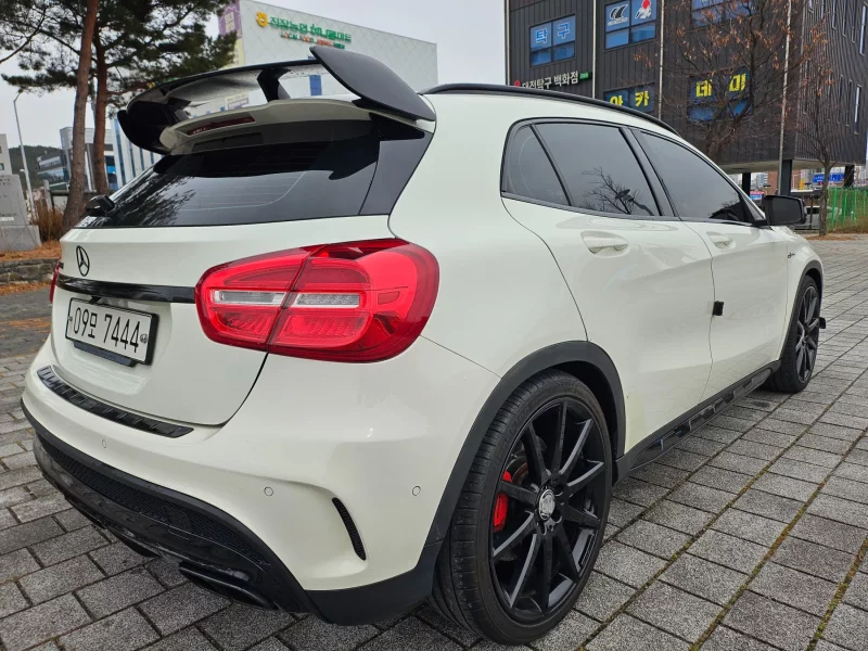 Mercedes-Benz GLA-Class