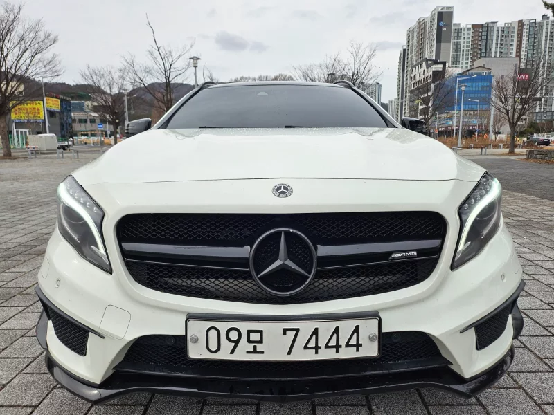 Mercedes-Benz GLA-Class