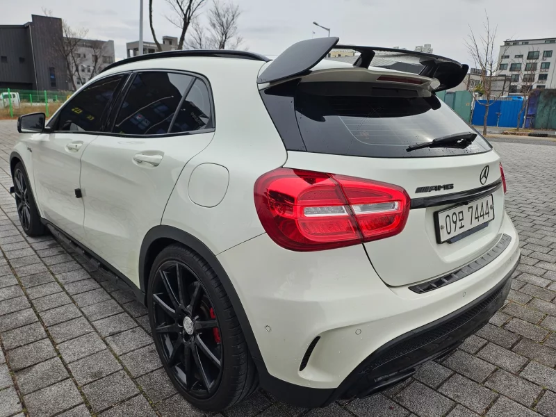 Mercedes-Benz GLA-Class