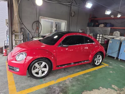 Volkswagen BEETLE