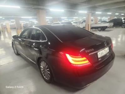 Hyundai Equus
