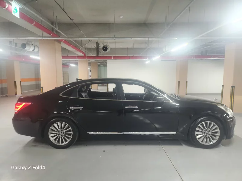 Hyundai Equus