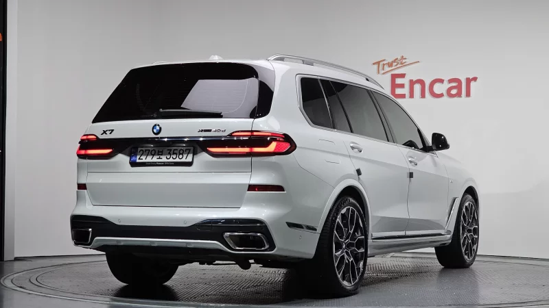 BMW X7