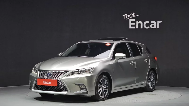 Lexus CT200h