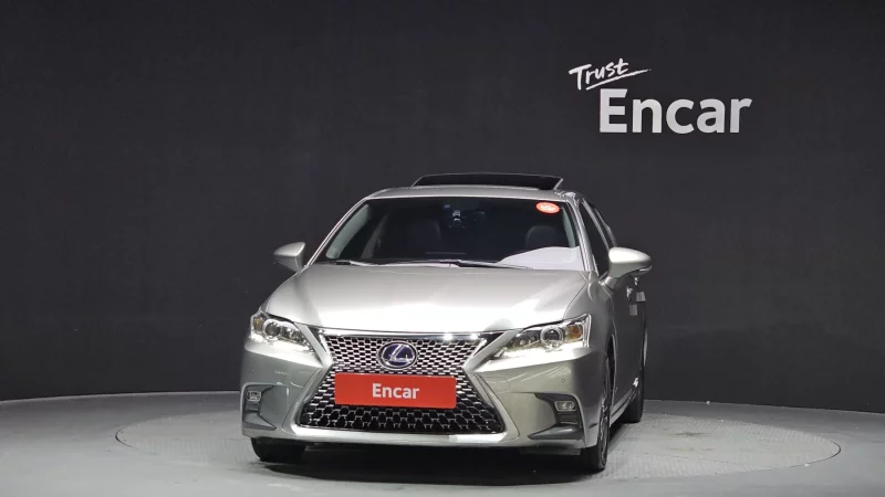 Lexus CT200h