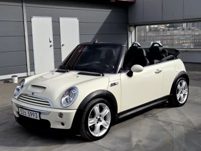 MINI Cooper Convertible