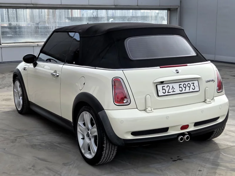 MINI Cooper Convertible