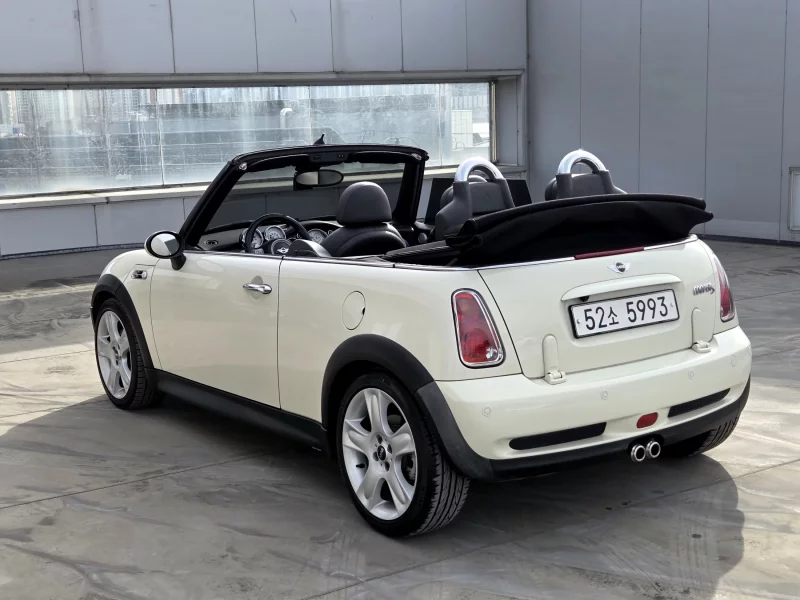 MINI Cooper Convertible