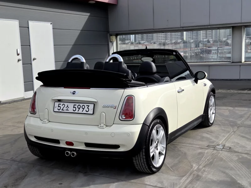 MINI Cooper Convertible