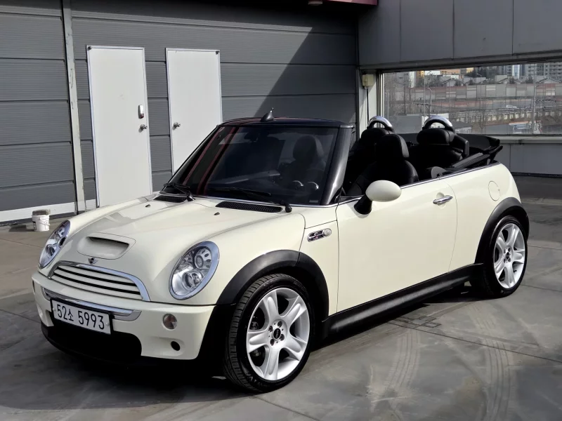 MINI Cooper Convertible
