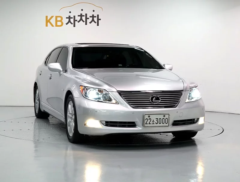 Lexus LS