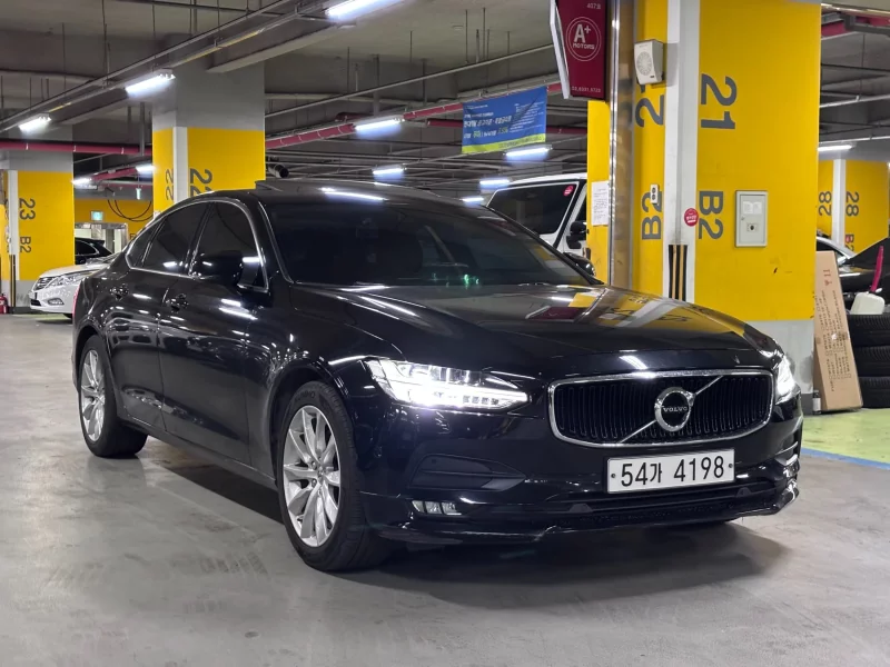 Volvo S90