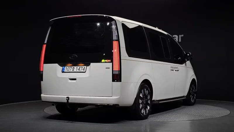 Hyundai Staria