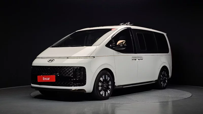 Hyundai Staria