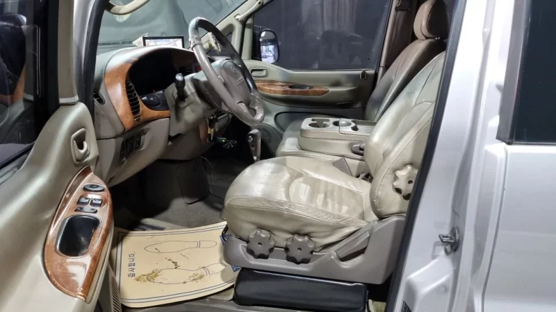 Hyundai Grand Starex