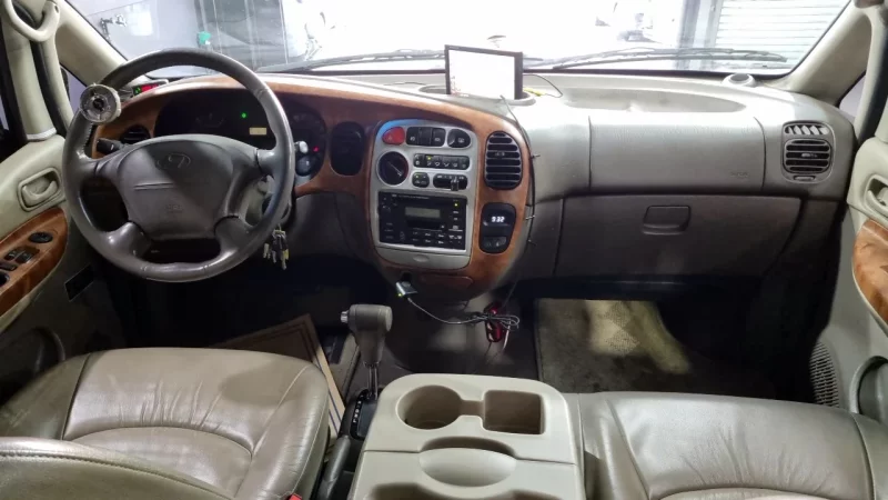 Hyundai Grand Starex