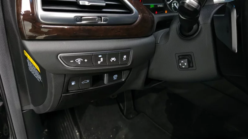 Genesis EQ900