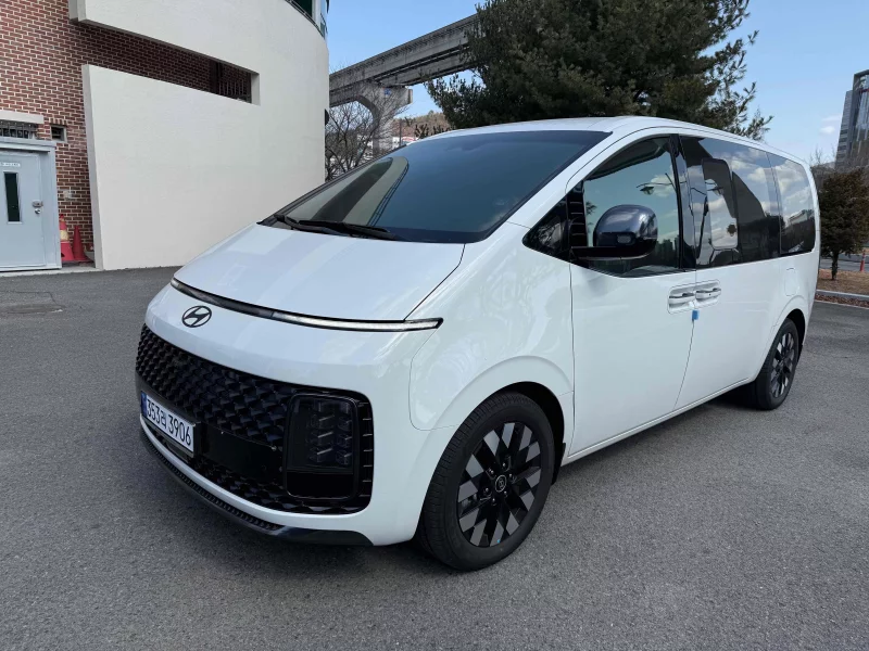 Hyundai Staria