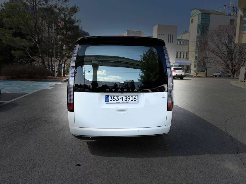 Hyundai Staria