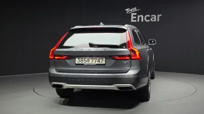 Volvo V90