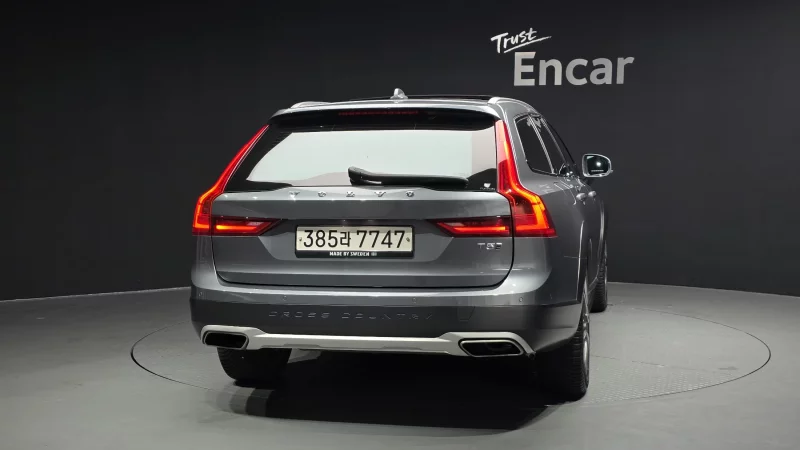 Volvo V90