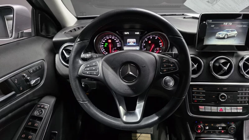 Mercedes-Benz GLA-Class