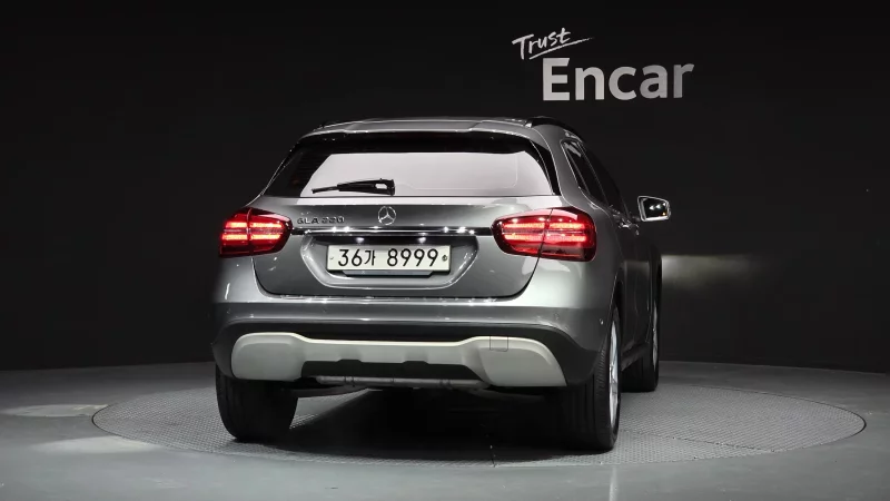 Mercedes-Benz GLA-Class