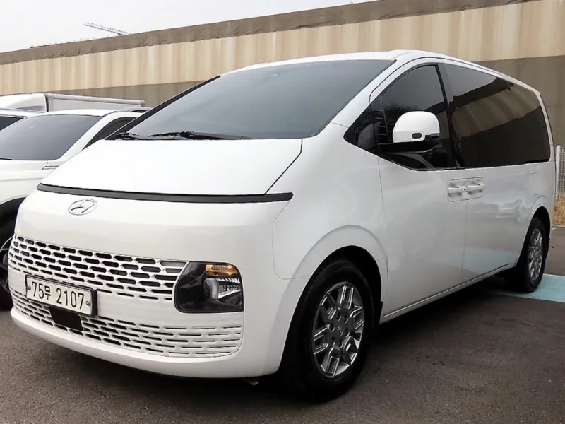Hyundai Staria