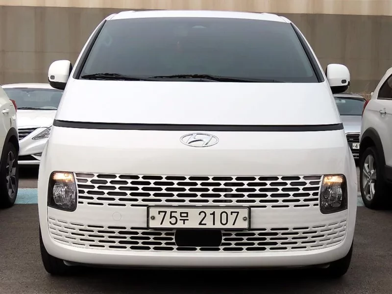 Hyundai Staria