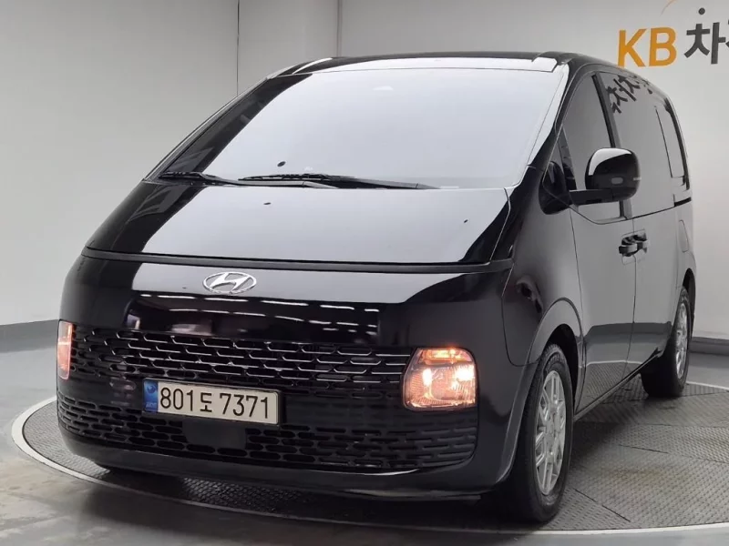 Hyundai Staria