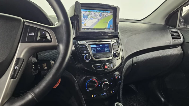 Hyundai Accent