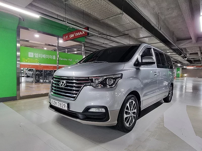 Hyundai Starex