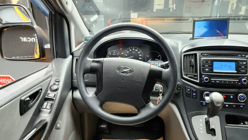 Hyundai Starex