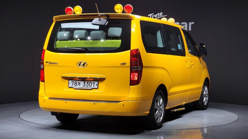 Hyundai Starex