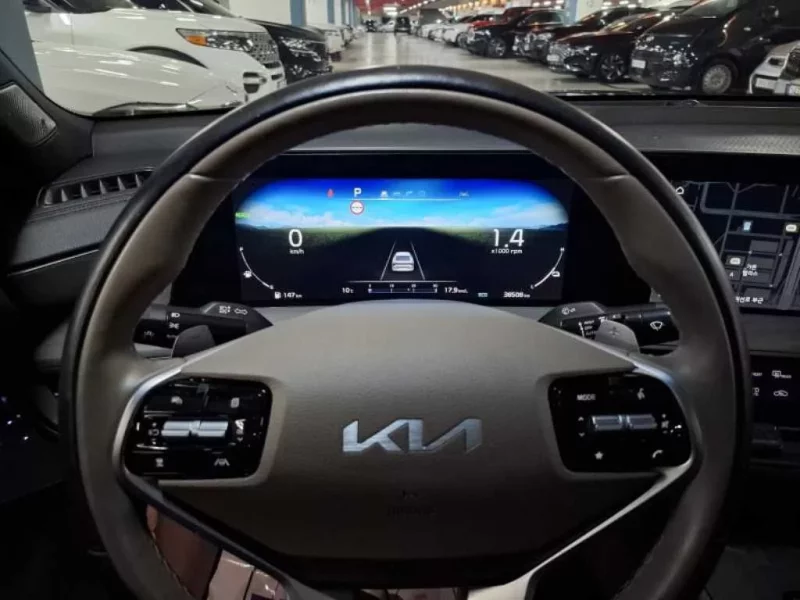 Kia K8