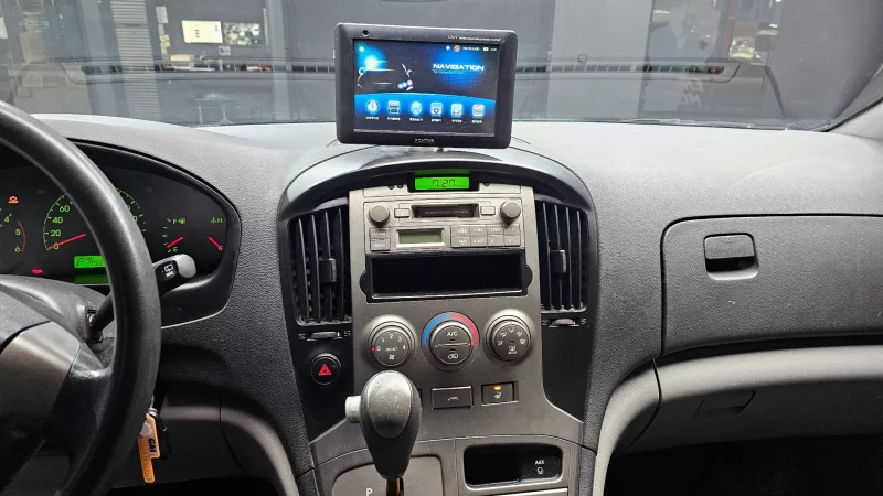 Hyundai Starex