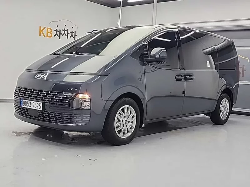 Hyundai Staria