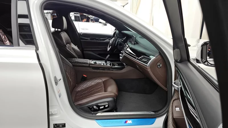 BMW 7-Series