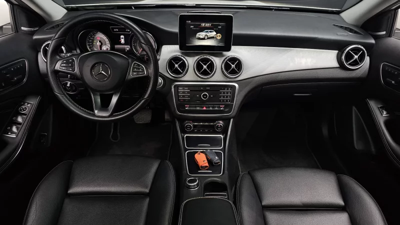 Mercedes-Benz GLA-Class
