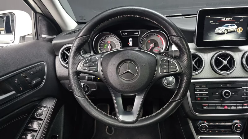 Mercedes-Benz GLA-Class