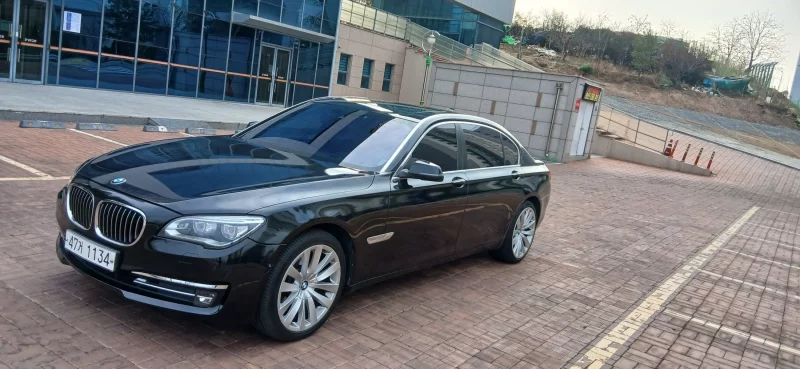 BMW 7-Series