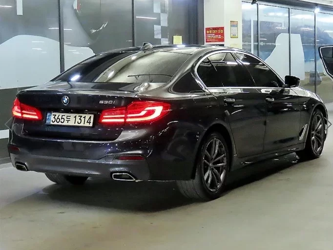 BMW 5-Series