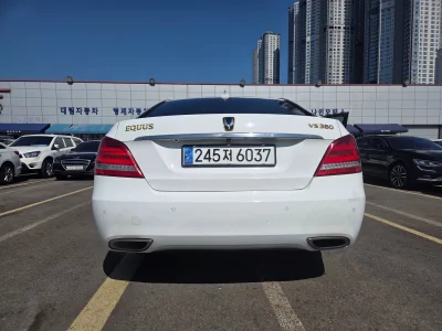 Hyundai Equus