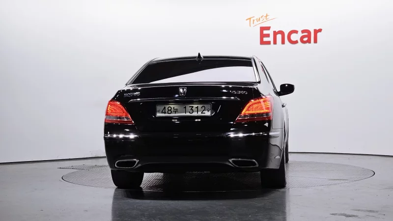 Hyundai Equus