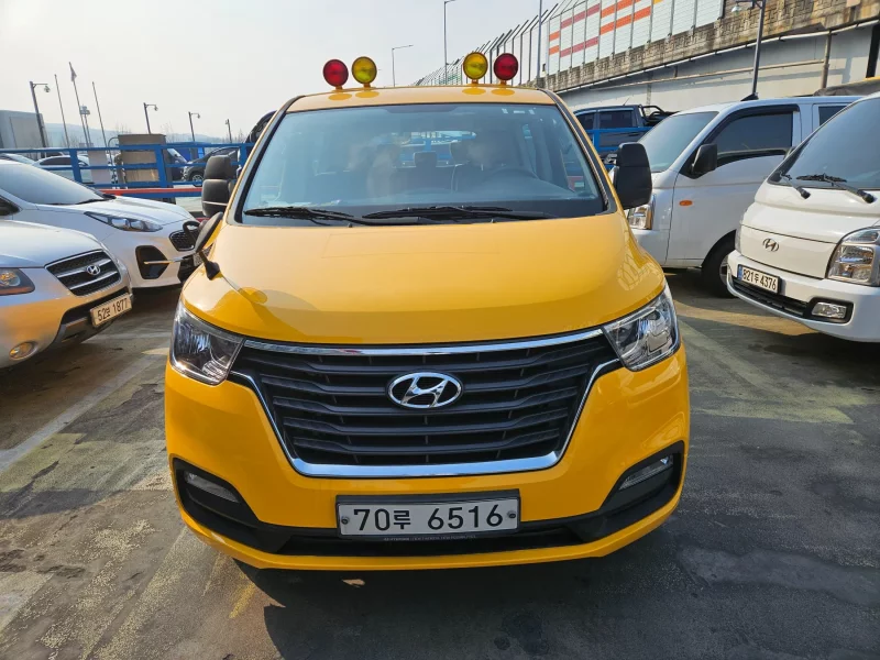 Hyundai Starex