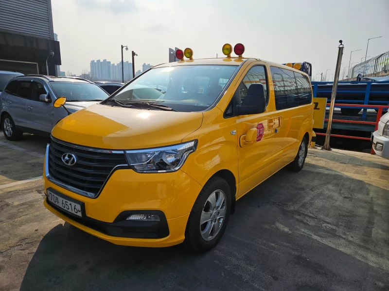 Hyundai Starex