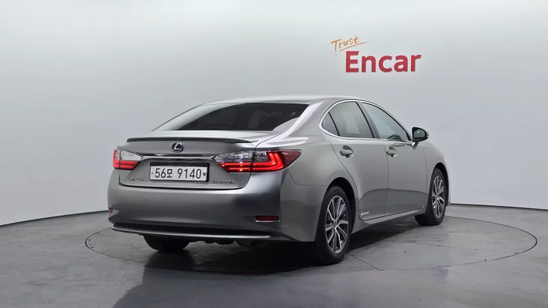 Lexus ES300h